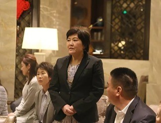 梅村令子專訪—服用三七之后，我臉上的斑都淡了！
