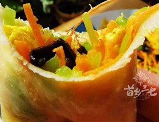 一卷春色，日月重光——三七春卷